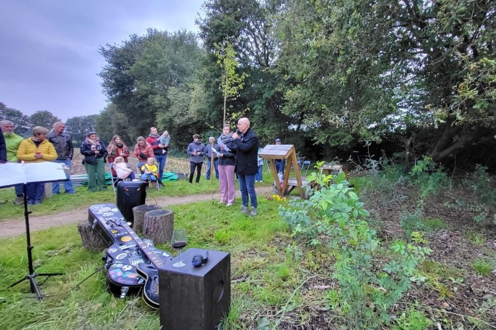 Verleggen van de Velveekse Voetweg in Geel
